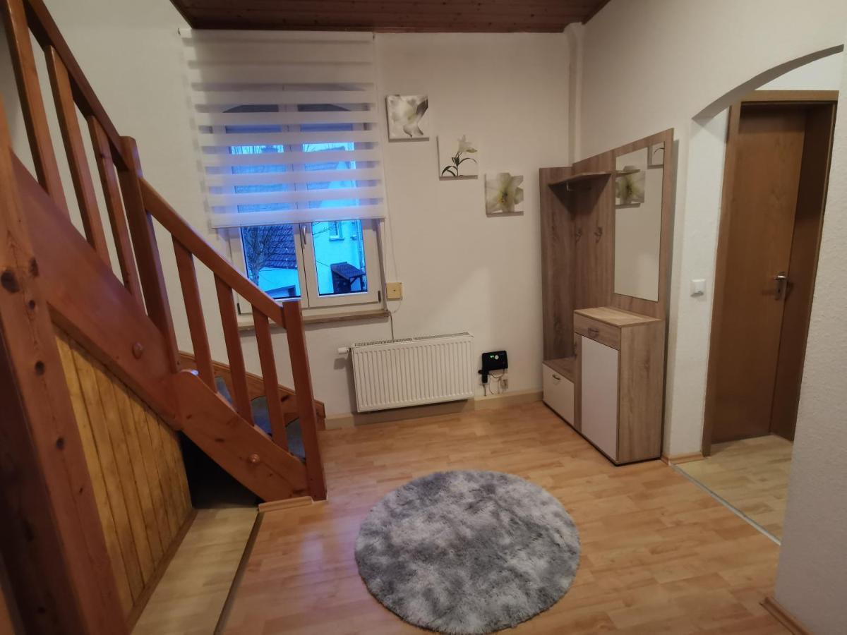 Sehr Schones 2 Zimmer Maisonnette Wohnung Ansbach Bagian luar foto