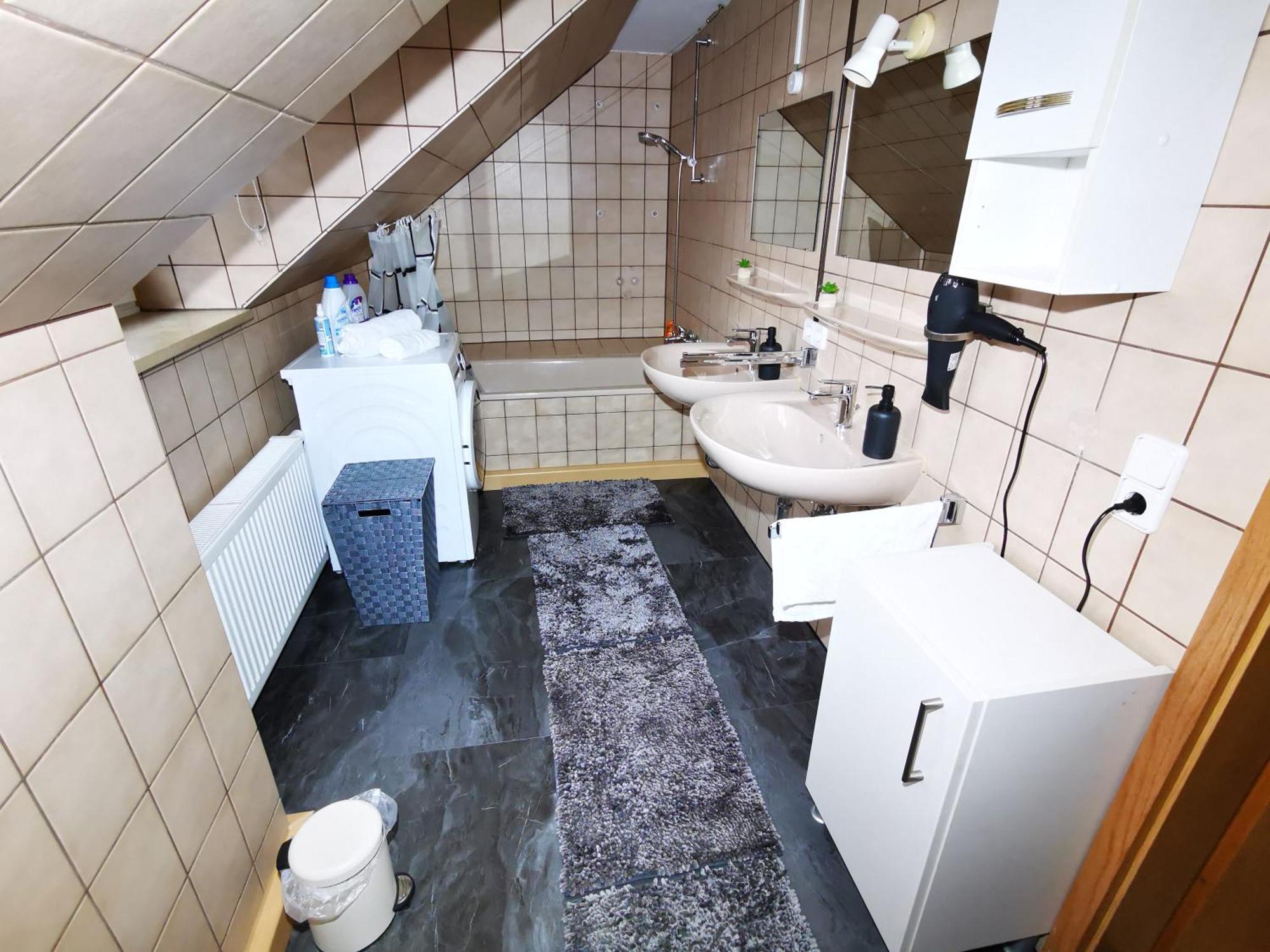 Sehr Schones 2 Zimmer Maisonnette Wohnung Ansbach Bagian luar foto